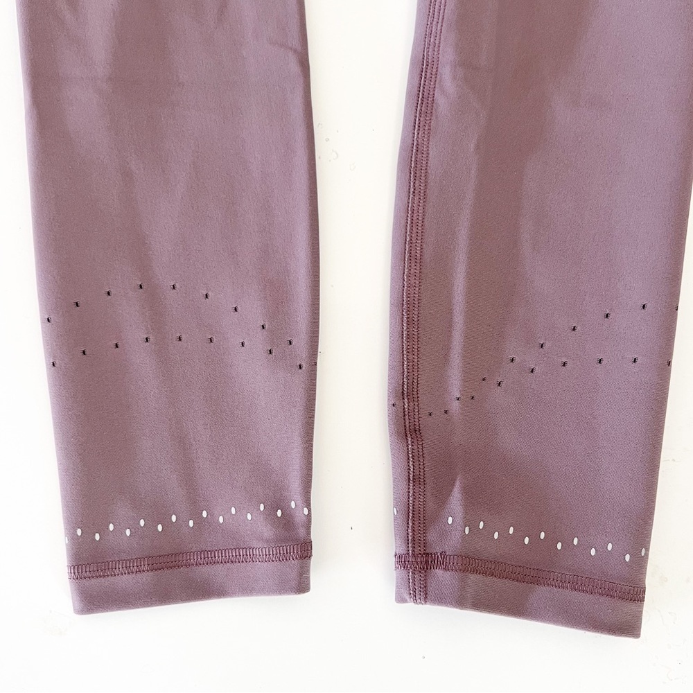 Lululemon In Focus Run Tight Leggings in Frosted Mulberry - Picture 3 of 12